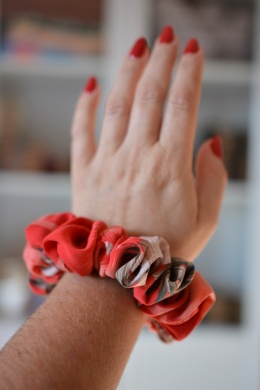 Jedwab midi/maxi gumka upcykling scrunchie CZERWONE HAWAJE