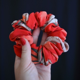 Jedwab maxi gumka upcykling scrunchie CZERWONE HAWAJE