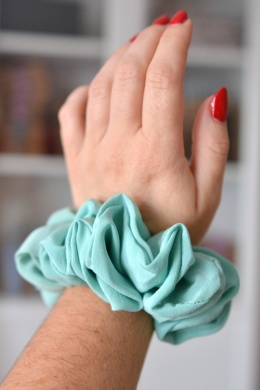 Jedwab maxi gumka upcykling scrunchie MIĘTA