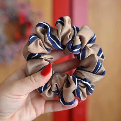 Jedwab maxi gumka upcykling scrunchie KAWA I GRANAT Jedwab maxi gumka upcykling scrunchie KAWA I GRANAT