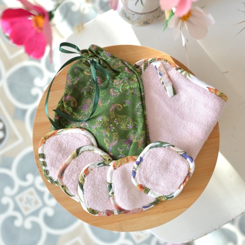 Komplet zero waste 5 wacików + ręcznik + woreczek zielenie