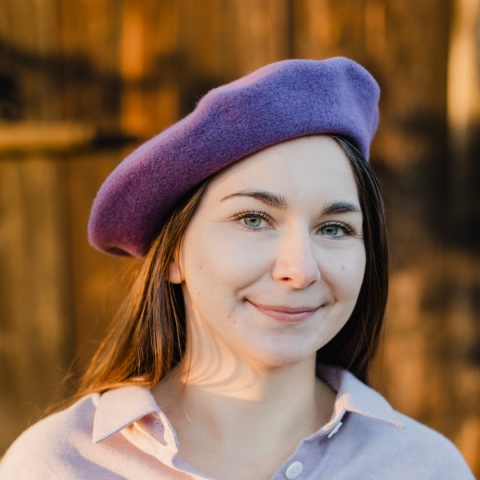 Zgaszony fiolet beret 100% wełna, polska produkcja Zgaszony fiolet beret 100% wełna, polska produkcja