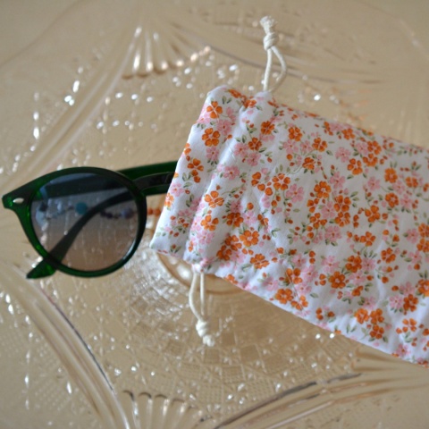 Etui Upcykling Łąka Kwietna - pomarańczowe kwiatuszki