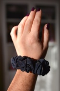 JAMNIKI Jedwab MIDI gumka upcykling scrunchie ANTRACYT JAMNIKI Jedwab MIDI gumka upcykling scrunchie ANTRACYT