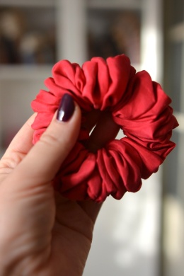 Jedwab midi gumka upcykling scrunchie MALINA
