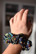 Jedwab MIDI/MAXI gumka upcykling scrunchie W PREZENTY VINTAGE Jedwab MIDI/MAXI gumka upcykling scrunchie W PREZENTY VINTAGE