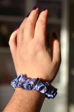 Jedwab Mini Mini gumka upcykling scrunchie WRZOSOWO NIEBIESKA