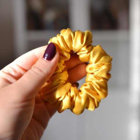Jedwab MINI gumka upcykling scrunchie KANAREK Jedwab MINI gumka upcykling scrunchie KANAREK