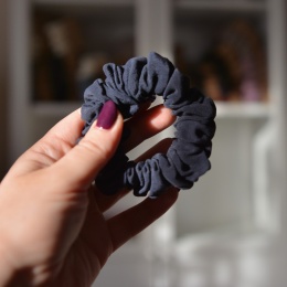 Jedwab mini gumka upcykling scrunchie ANTRACYT