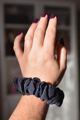 Jedwab midi gumka upcykling scrunchie ANTRACYT