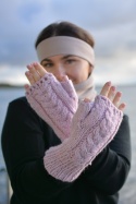 Wełna merino i alpaka MITENKI handmade warkocz róż/lawenda Wełna merino i alpaka MITENKI handmade warkocz róż/lawenda