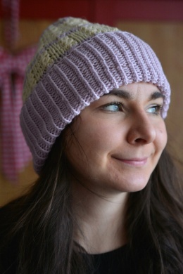 100% wełna merino czapka handmade warkocz masełkowo wrzosowa