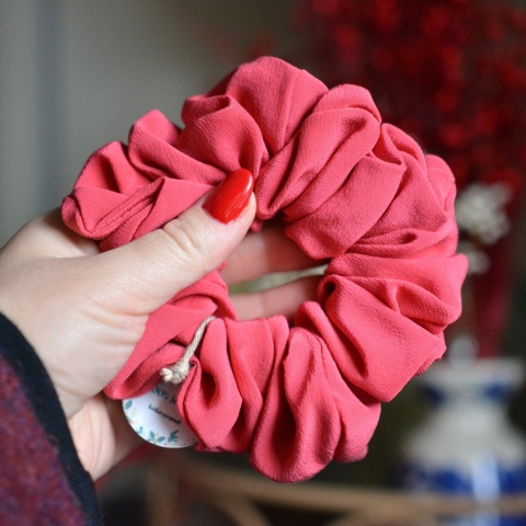 Jedwab MAXI gumka upcykling scrunchie MALINA