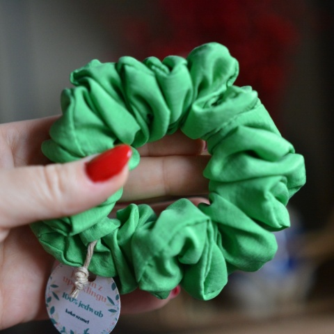 Jedwab MIDI gumka upcykling scrunchie zieleń