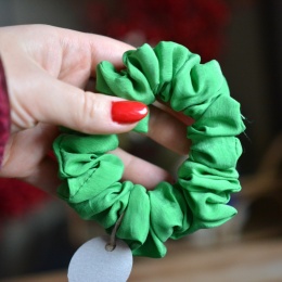 Jedwab MIDI gumka upcykling scrunchie zieleń