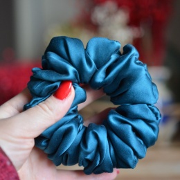 Jedwab MAXI gumka upcykling scrunchie NOCNY TURKUS