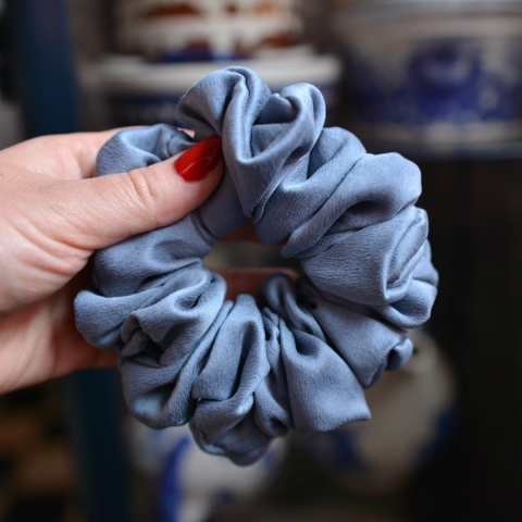 Jedwab MAXI gumka upcykling scrunchie STALOWA