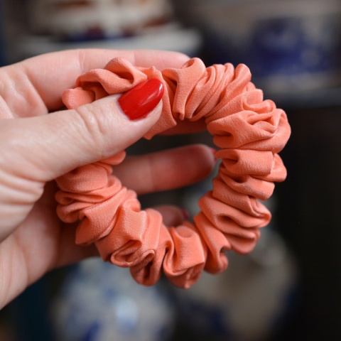 Jedwab MINI gumka upcykling scrunchie BRZOSKWINIA