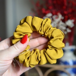 Jedwab MIDI gumka upcykling scrunchie WASABI