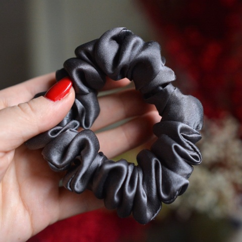 Jedwab MINI gumka upcykling scrunchie GRAFIT POŁYSK