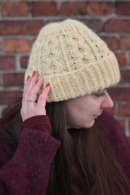 Merino + alpaka czapka handmade warkocz masełkowa