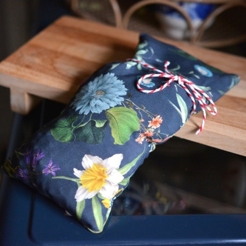 Termofor pestki wiśni ZERO WASTE granatowa botanika LUVIA