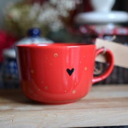 Usmiech w płynie, kubek ręcznie malowany Miny Moose czerwony