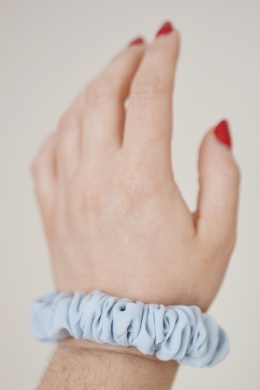 Jedwab MINI MINI gumka upcykling scrunchie BABY BLUE