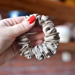 Jedwab MINI gumka upcykling scrunchie PRETTY WOMAN