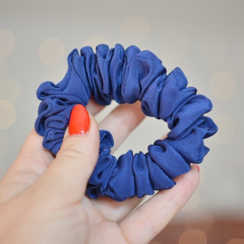 Jedwab MINI gumka upcykling scrunchie CIEMNY CHABER