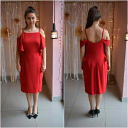Czerwona sukienka ołówkowa z falbankami