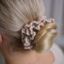 Szydełkowana scrunchie moher+wełna pudrowa cappucino nakrapiana