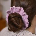 Szydełkowana scrunchie 100% wełna pudrowa